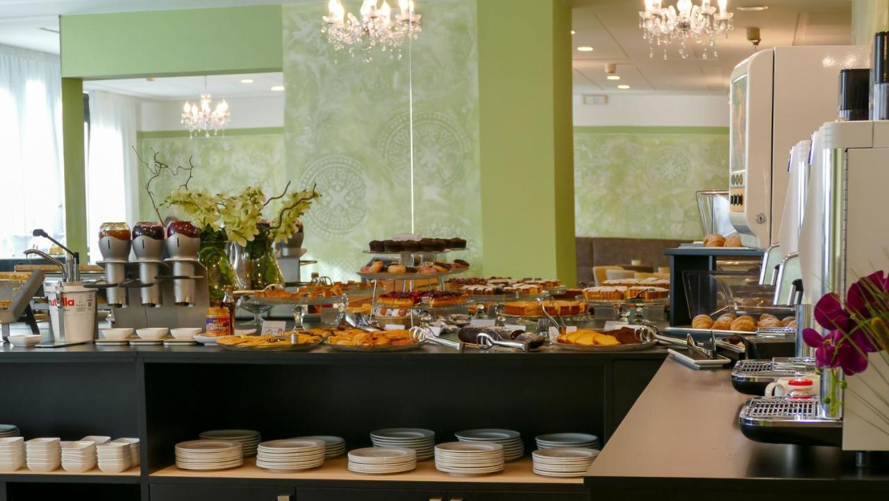 Hotel Puccini Пескьера-дель-Гарда Экстерьер фото