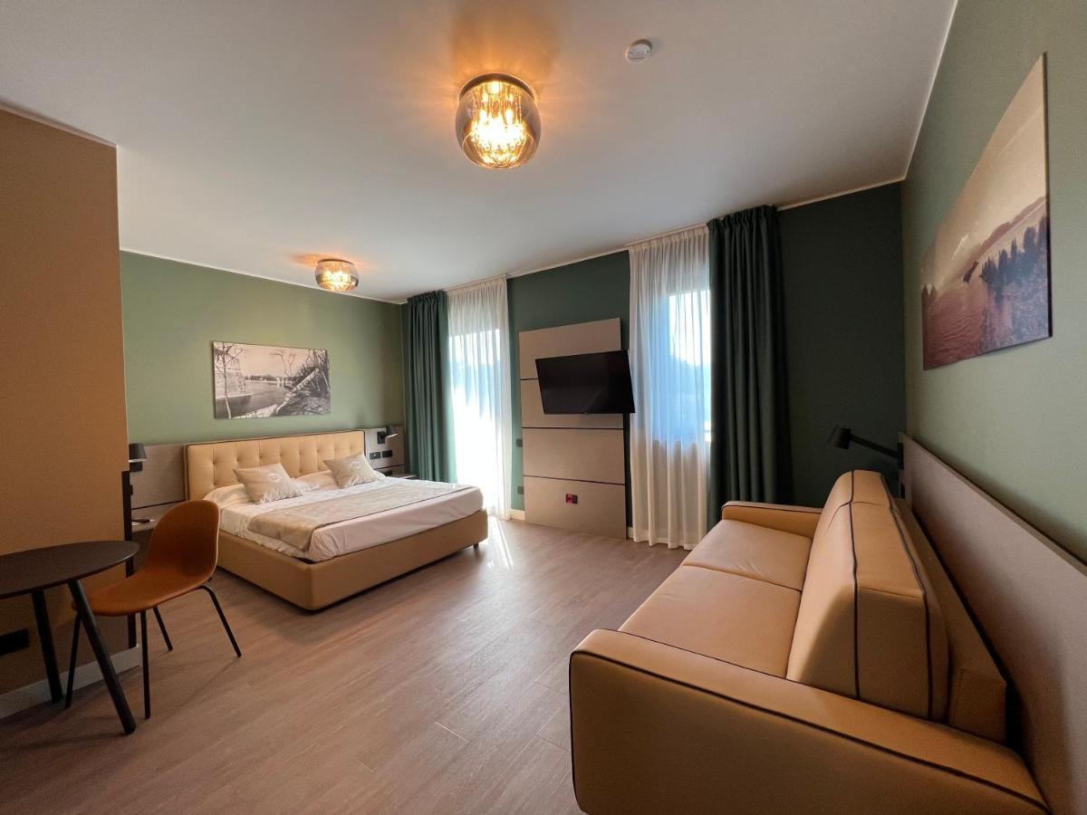 Hotel Puccini Пескьера-дель-Гарда Экстерьер фото
