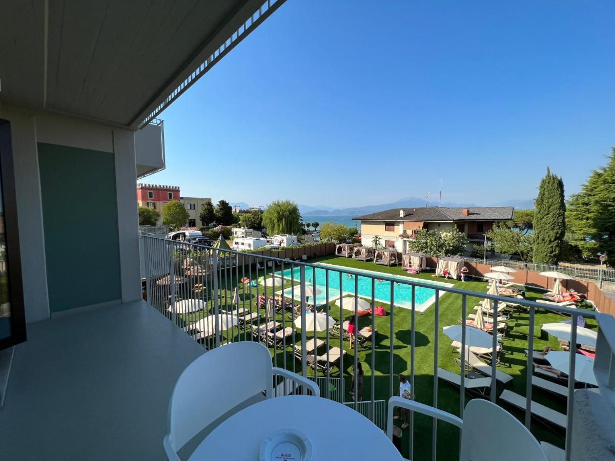 Hotel Puccini Пескьера-дель-Гарда Экстерьер фото