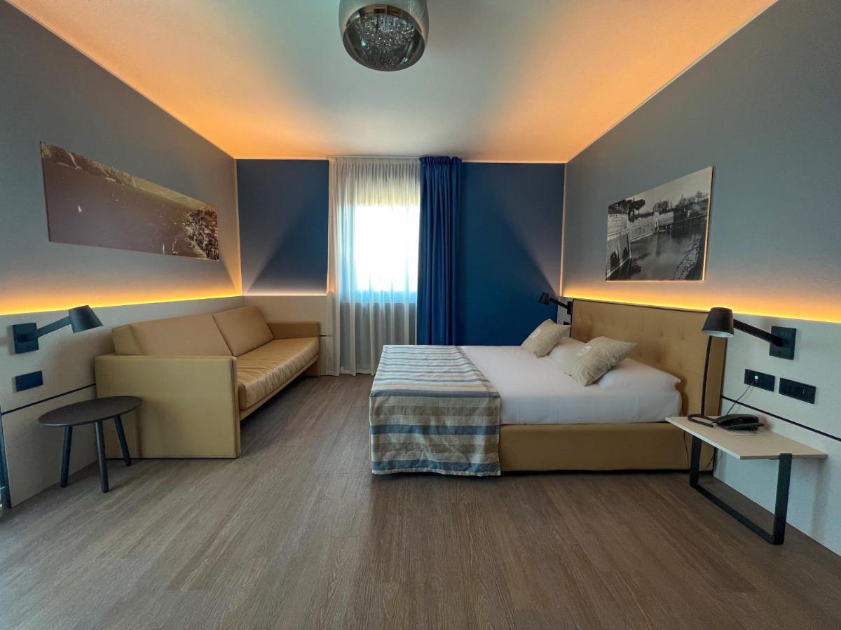 Hotel Puccini Пескьера-дель-Гарда Экстерьер фото