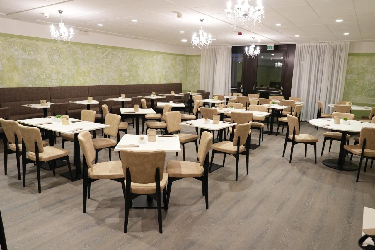 Hotel Puccini Пескьера-дель-Гарда Экстерьер фото