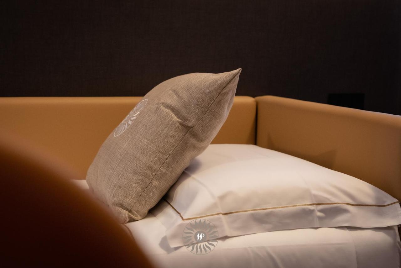 Hotel Puccini Пескьера-дель-Гарда Экстерьер фото