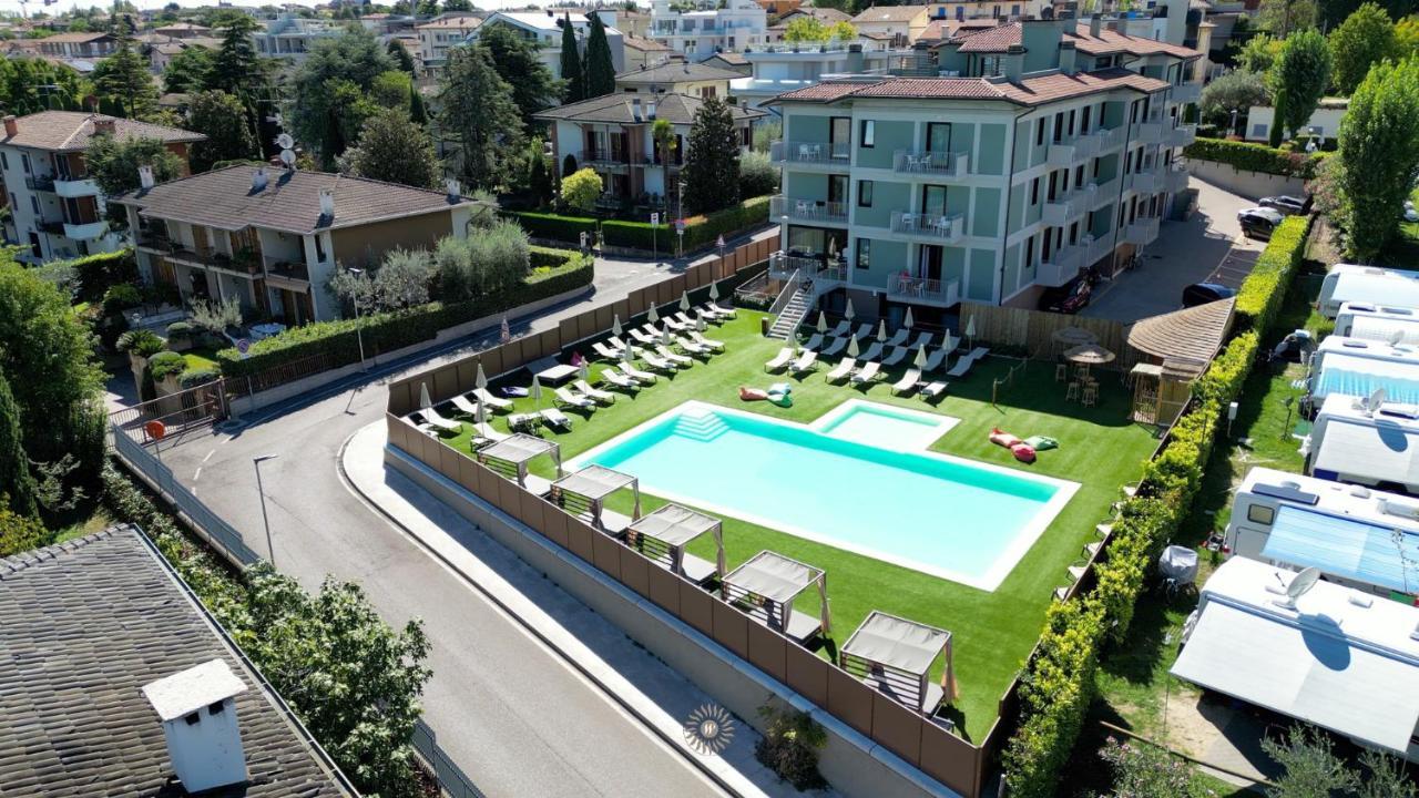 Hotel Puccini Пескьера-дель-Гарда Экстерьер фото