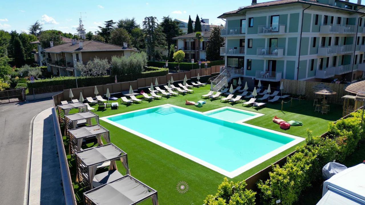 Hotel Puccini Пескьера-дель-Гарда Экстерьер фото