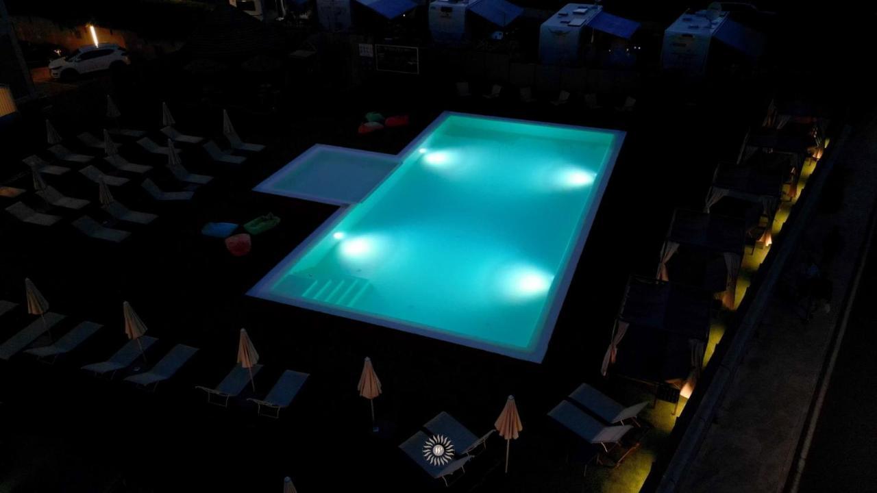 Hotel Puccini Пескьера-дель-Гарда Экстерьер фото